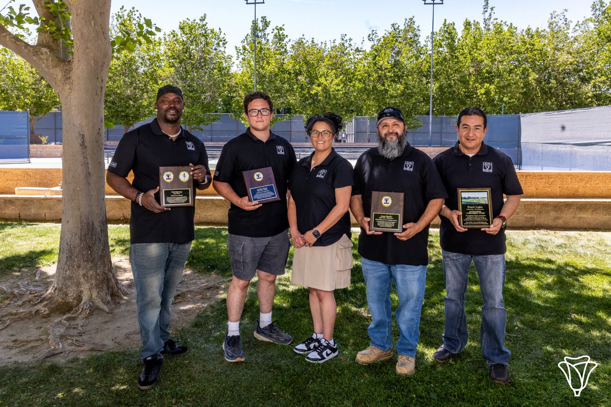 🌟 It’s National Public Works Week! 🌟 This week, we proudly celebrate the hard-working teams who keep our City running smoothly—from the streets we drive on to the water we drink and the parks we enjoy. 👏