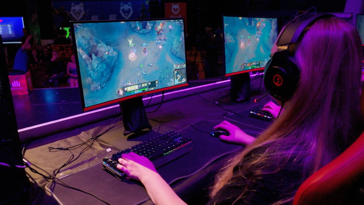 Gamesports Electrònics (@gamesportselect) on Twitter photo 📸 Ja podeu tornar a reviure els millors moments dels EGAMES Tremp! <a href="/AjTremp/">Ajuntament de Tremp</a>
Les fotografies de la jornada de dissabte a la Sala La Lira ja són disponibles al nostre Flickr! 💻🎮✨
🔍 Us hi trobeu? Somriures, concentració, emocions i molta passió per l’univers gamer! Àlbum als 📸 Ja podeu tornar a reviure els millors moments dels EGAMES Tremp! <a href="/AjTremp/">Ajuntament de Tremp</a>
Les fotografies de la jornada de dissabte a la Sala La Lira ja són disponibles al nostre Flickr! 💻🎮✨
🔍 Us hi trobeu? Somriures, concentració, emocions i molta passió per l’univers gamer! Àlbum als