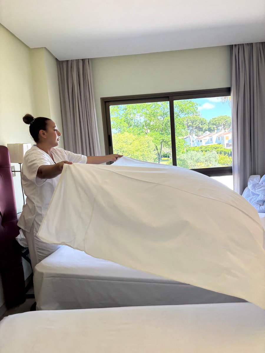 Los participantes de la acción formativa de “Operaciones básicas de pisos en alojamientos”, están en el periodo de formación en empresas, para completar su formación.
Circuito de Formación Comunitaria: Todos formamos parte. Colabora <a href="/FundlaCaixa/">Fundación ”la Caixa”</a> .
#ConvocatoriasProyectosSociales