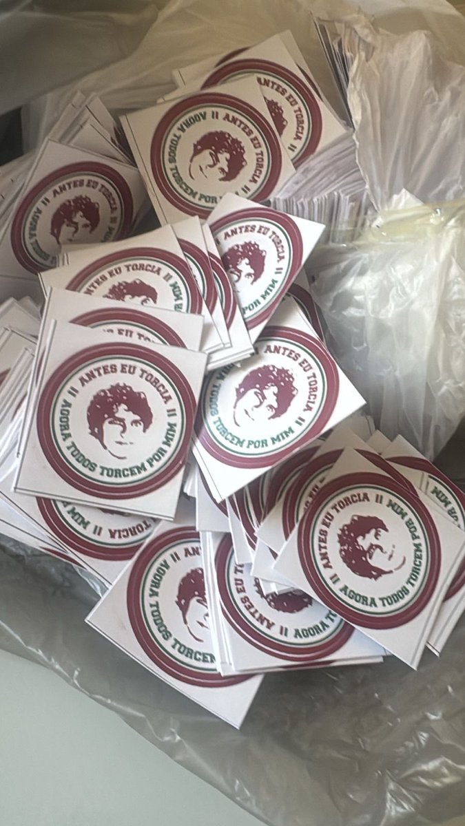 Estaremos distribuindo os adesivos no setor Sul. 

JUSTIÇA POR SCUDI 🇭🇺