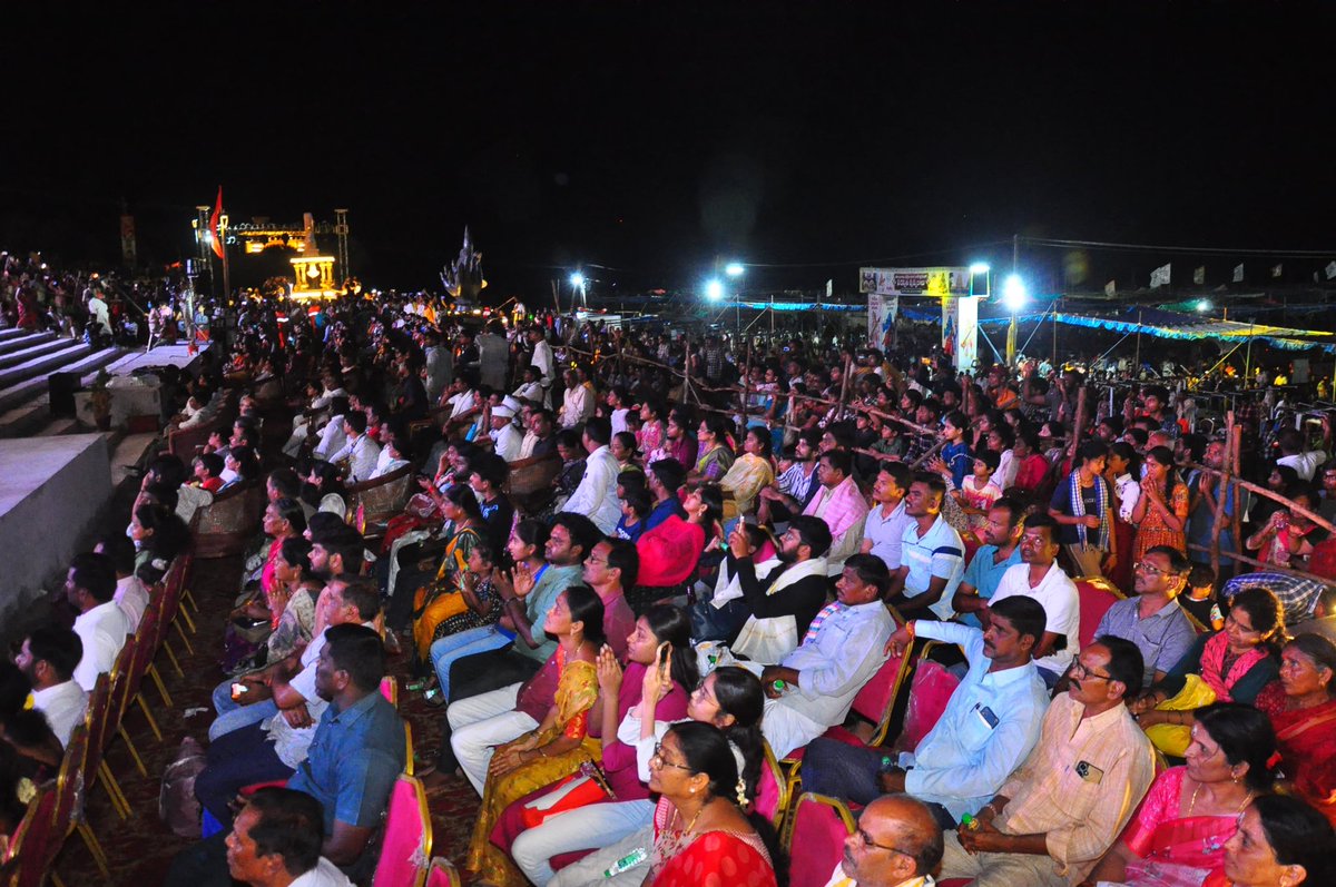 As the lamps glow and chants fill the air, the river comes alive with devotion. Be a part of the Maha Saraswati Arati- a sacred spectacle of light, faith and timeless tradition at Kaleshwaram