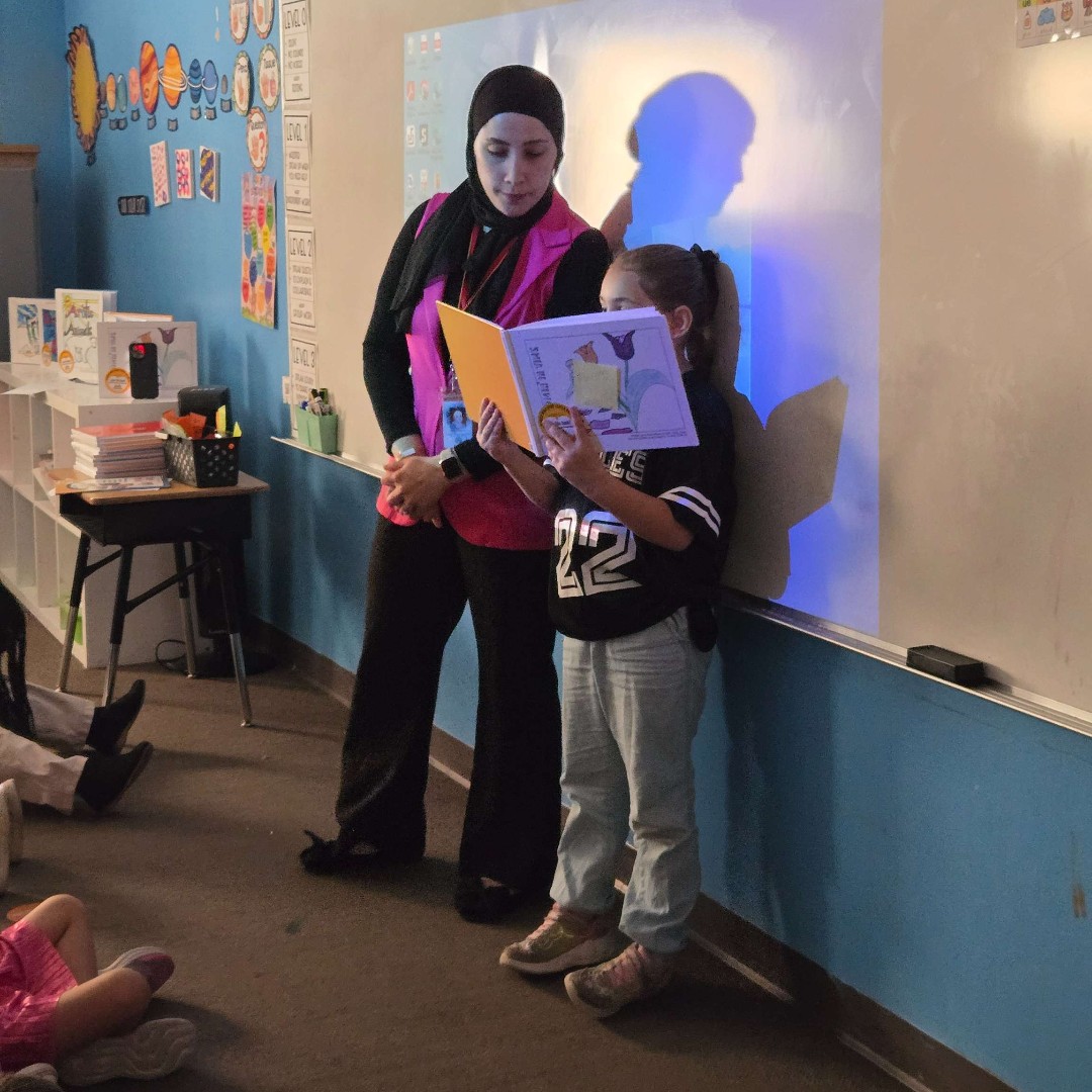 SSATucson's tweet photo. Mrs. Ola’s class wrote a book about what they want to be when they grow up! They celebrated by reading their stories aloud to their parents. Future authors in the making! 📚✨ #YoungAuthors #FutureDreams https://t.co/cdebn3VTBL