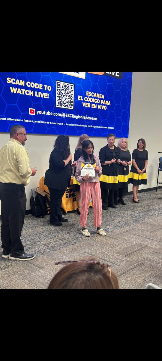 EPISD Dual Language (@episd_duallang) on Twitter photo Shaheli De Silva, Issac Díaz y el ganador del concurso de deletreo en español Emiliano Ferran Martínez <a href="/Al_Garcia_EPISD/">Al Garcia</a> <a href="/VReyes_CI/">Veronica E. Reyes</a> <a href="/MendozaDLEPISD/">Jesus Adrian Mendoza</a> Shaheli De Silva, Issac Díaz y el ganador del concurso de deletreo en español Emiliano Ferran Martínez <a href="/Al_Garcia_EPISD/">Al Garcia</a> <a href="/VReyes_CI/">Veronica E. Reyes</a> <a href="/MendozaDLEPISD/">Jesus Adrian Mendoza</a>