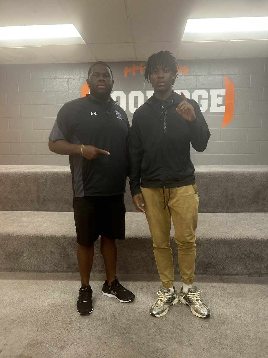 Coolidge Colts Football (@coolidgefb) on Twitter photo We appreciate Coach Raekwon Bethea of Hampton University for stopping by to see what we are building at Coolidge! #championshipon6 #5thstreet #houseofchampions ๐ <a href="/CoachRBethea/">๐๐๐๐ ๐ฌ๐ค๐ฃ ๐ฝ๐๐ฉ๐๐๐</a> <a href="/CoachKw5w/">Kevin Nesbitt Jr</a> We appreciate Coach Raekwon Bethea of Hampton University for stopping by to see what we are building at Coolidge! #championshipon6 #5thstreet #houseofchampions ๐ <a href="/CoachRBethea/">๐๐๐๐ ๐ฌ๐ค๐ฃ ๐ฝ๐๐ฉ๐๐๐</a> <a href="/CoachKw5w/">Kevin Nesbitt Jr</a>