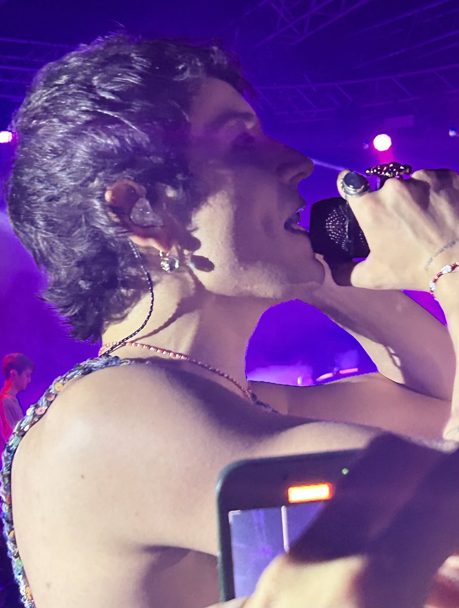 Letris73's tweet photo. Stasera ⁦@imalexwyse⁩ hai superato te stesso …. Sei stato strepitoso  🌟🌟sempre più bravo 🤩 https://t.co/KcwOp4fsnB