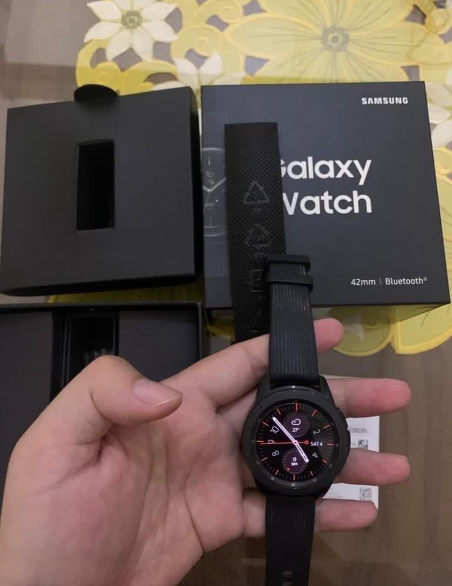 Hadhymiraldi's tweet photo. Teman2, ada yg mau beli ini kebetulan jarang dipakai. Silahkan DM ya buat yg serius mau beli. InsyaAllah barangnya masih bagus sesuai dg gambar. https://t.co/37Cls2QSDj
