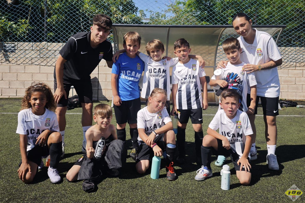 CartagenaEfese's tweet photo. CANTERA | Último partido del #Prebenjamin 'B' muy completo por parte de todos. Gran temporada de estos guerreros que terminan como 3º en la fase de oro 💪
🆚 @CartagenaEfese 5-0 @LaAljorraSabic
⚽Antonio x3, Arian y Yoel
🖤 Patrocinado por Inm. Homes4U 🤍
#EnCartagenaHayCantera https://t.co/sNG8xBoK8N