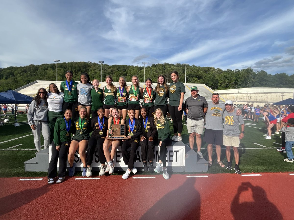 HuntHighxctrack's tweet image. State Runner-Up. Outperformed projections by 9 points. We just did what we could do. Proud of this group!