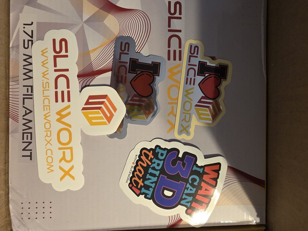 hfoster52's tweet photo. @SliceWorx3D
Always awesome to get my #slicebox filament. Love the stickers. https://t.co/dD6tT6ppty