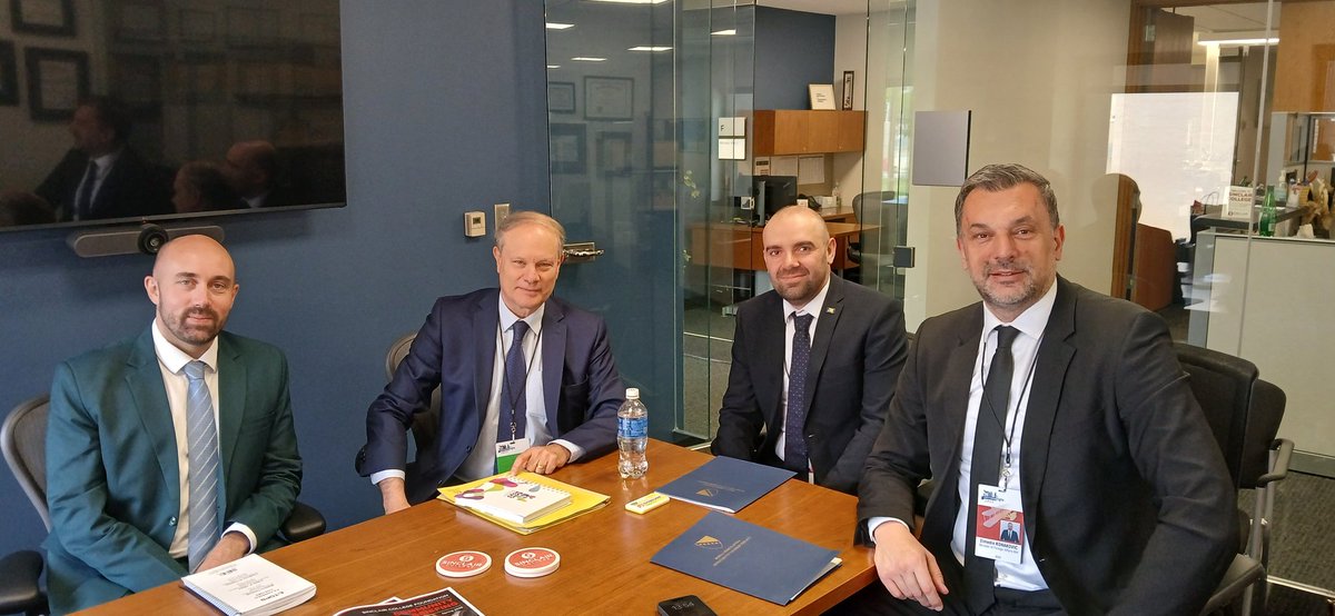 rené troccaz (@troccazrene) on Twitter photo Useful and constructive meeting with
<a href="/DinoKonakovic/">Elmedin Dino Konaković</a> Bosnia's Foreign Minister. France alongside Bosnia on the road to Europe <a href="/FranceenBiH/">Ambassade de France en Bosnie-Herzégovine</a> <a href="/francediplo/">France Diplomatie 🇫🇷🇪🇺</a> Useful and constructive meeting with
<a href="/DinoKonakovic/">Elmedin Dino Konaković</a> Bosnia's Foreign Minister. France alongside Bosnia on the road to Europe <a href="/FranceenBiH/">Ambassade de France en Bosnie-Herzégovine</a> <a href="/francediplo/">France Diplomatie 🇫🇷🇪🇺</a>
