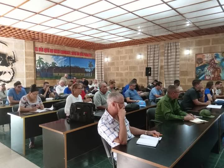 🇨🇺 #CiegodeAvila |Ejercicio Popular #Meteoro2025.

Con la presencia del Primer Secretario Provincial del PCC Julio Gómez Casanova y el gobernador Alfre Menéndez dio inicio el Ejercicio Popular de las Acciones en Situaciones de Desastres, Meteoro 2025
#CiegoEn26 
#SinPerderUnDía