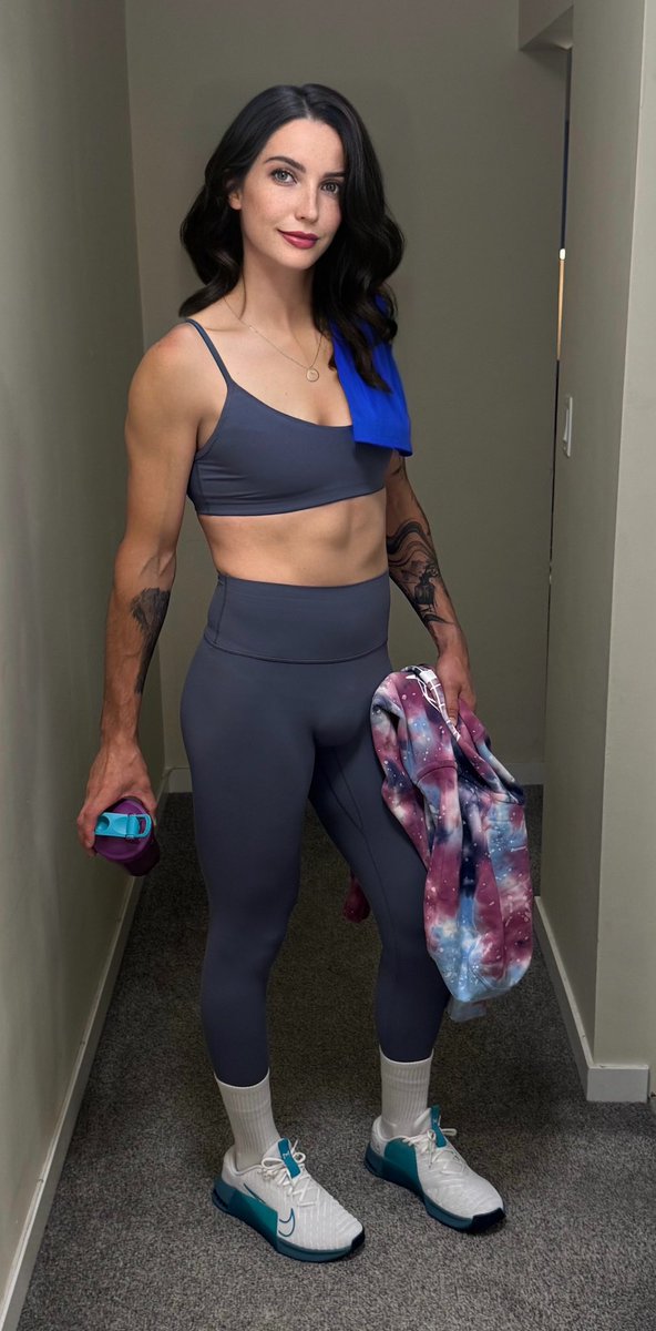 sissyboi_tott's tweet photo. A little gym fit and progress set ❤️ https://t.co/iL4AZDbFhT