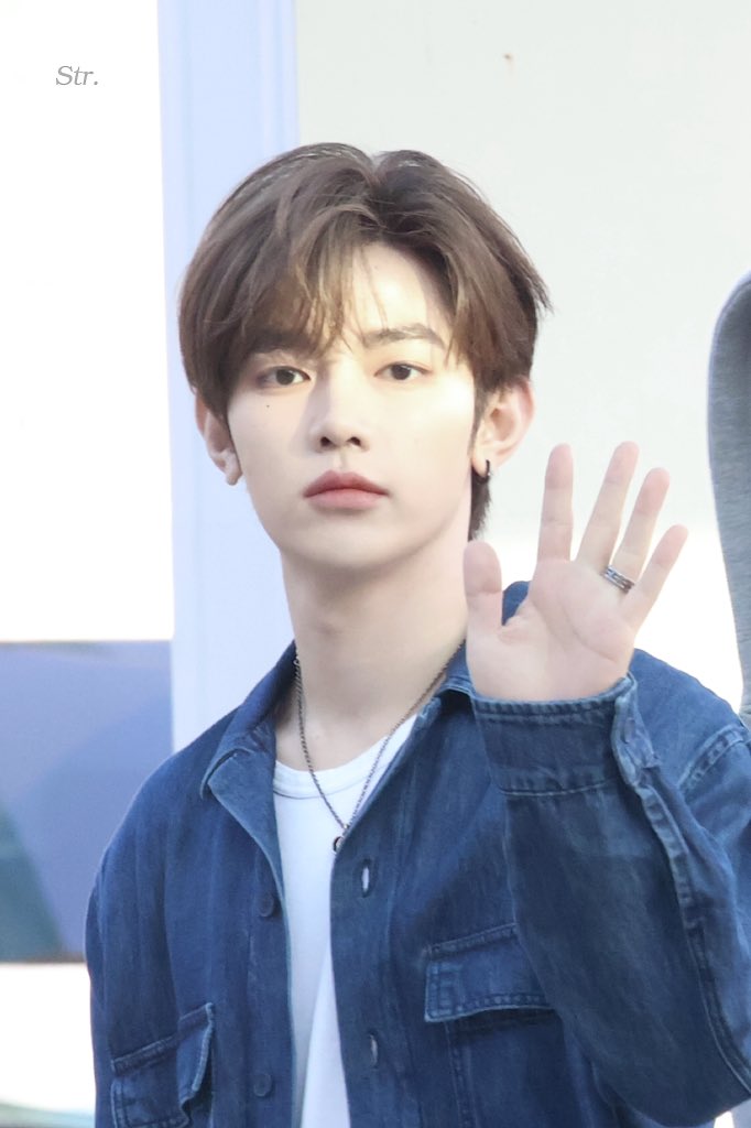 250525
ICN 출국

얼음왕자랄까

#장하오 #章昊 #ZHANGHAO #ジャンハオ #ZB1 #ZEROBASEONE #제로베이스원 #영원히사랑하오