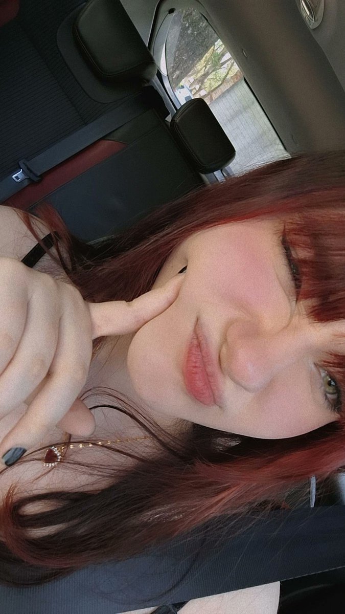 holaaa hoy será un stream medio larguito para que me aprovechen &gt;.&lt;

twitch.tv/lexie_hop?sr=a