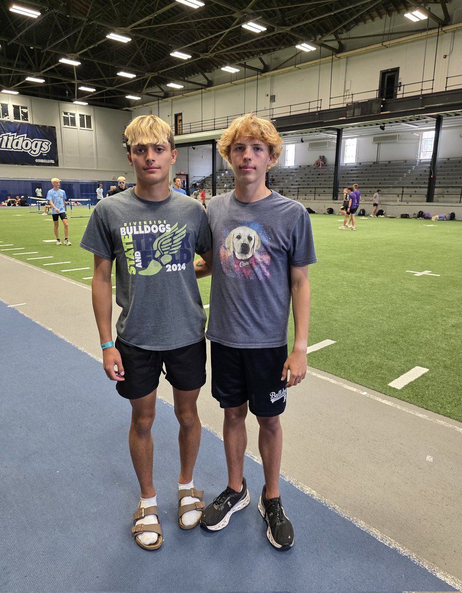 800 Meter Run
Cruz Jaquez- 18th 2:00.91
Dawson Henderson- 13th 1:59.26
#RivTF