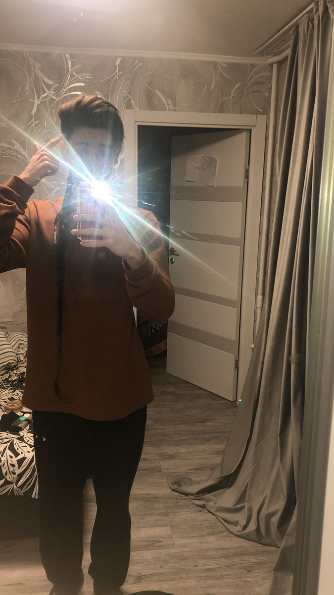 I had very long hair around 5 years ago as well. And I got told many times that I have a feminine face. 
Does that mean that I can compete in female PRO CS? 
Any teams looking for a player ?