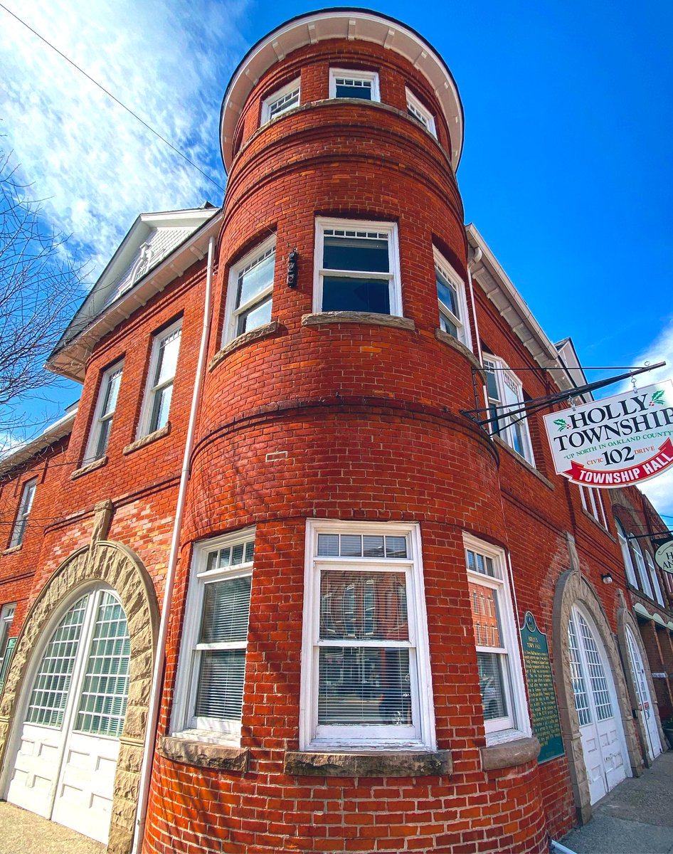 Mitch and Marcy (@mitchandmarcy) on Twitter photo <a href="/PanoPhotos/">Panoramas 📸📱</a> Saluting #HollyMI 🇺🇸 for #PanoPhotos’ #panoChallenge 50-05: A retro building with lots of #windows and #doors in this #verto…even thru a tornado or two, this corner has survived!
📸 #mitchandmarcyphotos
Tap for #panoramic view <a href="/PanoPhotos/">Panoramas 📸📱</a> Saluting #HollyMI 🇺🇸 for #PanoPhotos’ #panoChallenge 50-05: A retro building with lots of #windows and #doors in this #verto…even thru a tornado or two, this corner has survived!
📸 #mitchandmarcyphotos
Tap for #panoramic view