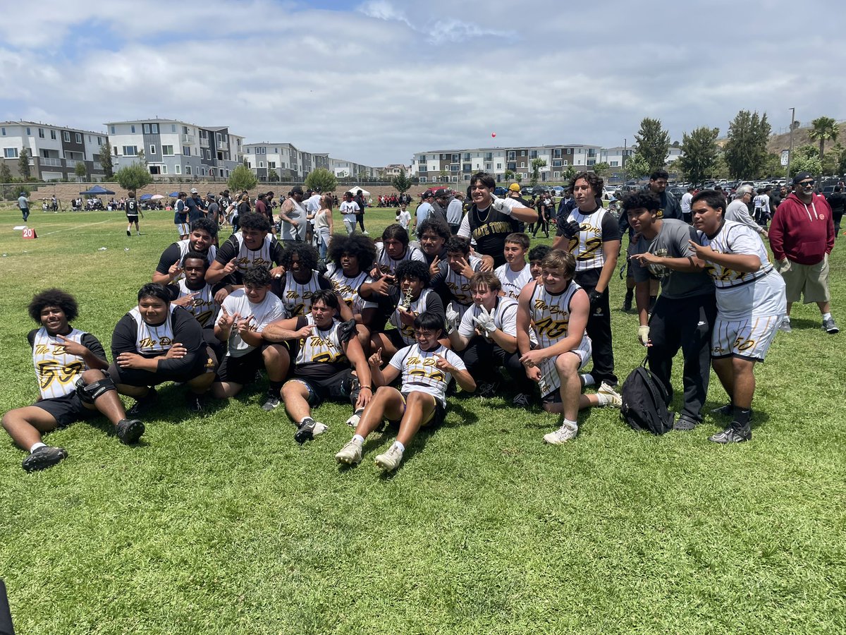 Carson wins the Mary Star 7v7 football tournament, 21-17 over Warren of Downey with a final play TD pass from Chris Fields. San Pedro won the lineman competition, 16-12 over Banning. <a href="/breezepreps/">Breeze Varsity</a> <a href="/latsondheimer/">eric sondheimer</a> <a href="/DamianCalhoun/">Damian Calhoun</a> <a href="/Tarek_Fattal/">Tarek Fattal</a> <a href="/SBLiveCA/">California High School On SI</a>