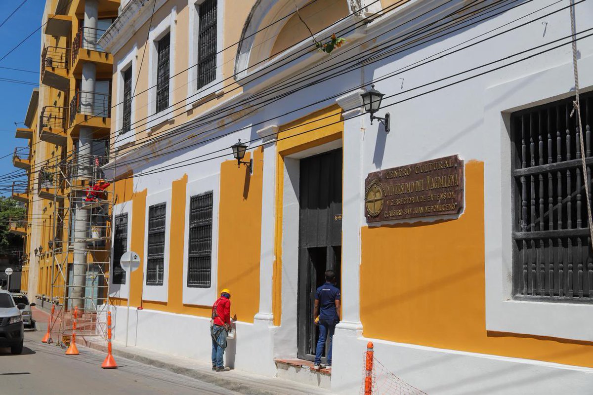 Carlos Jaramillo Rios (@cjjaramillor) on Twitter photo Buena esa @pverasqlazar por sumarte con la <a href="/Unimagdalena/">Universidad del Magdalena</a> a la fiesta de los 500 años y embellecer una de nuestras joyas arquitectónicas: el Claustro San Juan de Nepomuceno.
Eso es amor por Santa Marta. Necesitamos a todos los samarios —de nacimiento y de corazón— contagiándose Buena esa @pverasqlazar por sumarte con la <a href="/Unimagdalena/">Universidad del Magdalena</a> a la fiesta de los 500 años y embellecer una de nuestras joyas arquitectónicas: el Claustro San Juan de Nepomuceno.
Eso es amor por Santa Marta. Necesitamos a todos los samarios —de nacimiento y de corazón— contagiándose
