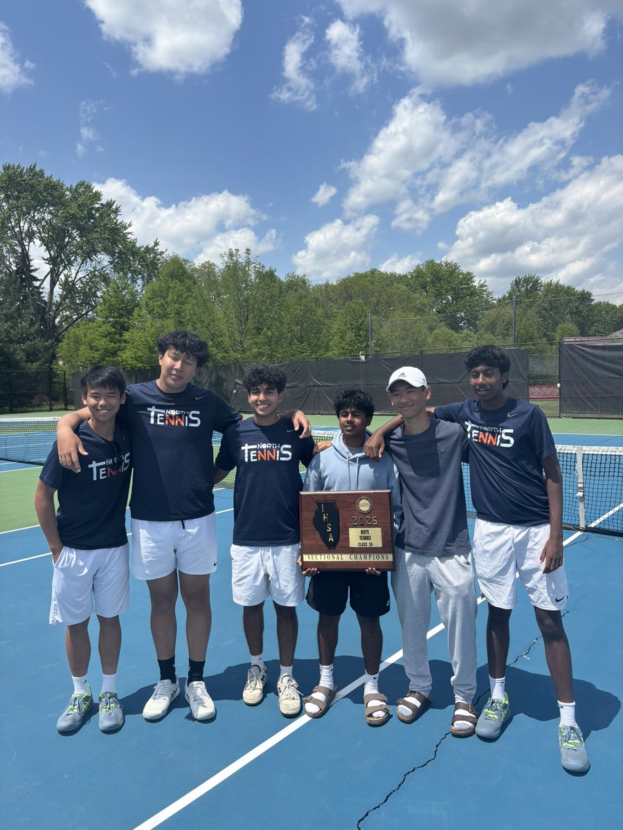 Naperville North Athletics (@nnhs_athletics_) on Twitter photo SECTIONAL CHAMPS!
Congratulations to Huskie Boys Tennis! 2025 <a href="/IHSA_IL/">Illinois High School Association #IHSA</a> Sectional Champions!
Yanson Lew with a clutch semifinal win, clinching Huskiesā team title with 6-4, 7-6 win. Ritvik Korrapti wins sectional singles title. Doubles team of Aaron Yang and Aarush Bhardwaj SECTIONAL CHAMPS!
Congratulations to Huskie Boys Tennis! 2025 <a href="/IHSA_IL/">Illinois High School Association #IHSA</a> Sectional Champions!
Yanson Lew with a clutch semifinal win, clinching Huskiesā team title with 6-4, 7-6 win. Ritvik Korrapti wins sectional singles title. Doubles team of Aaron Yang and Aarush Bhardwaj