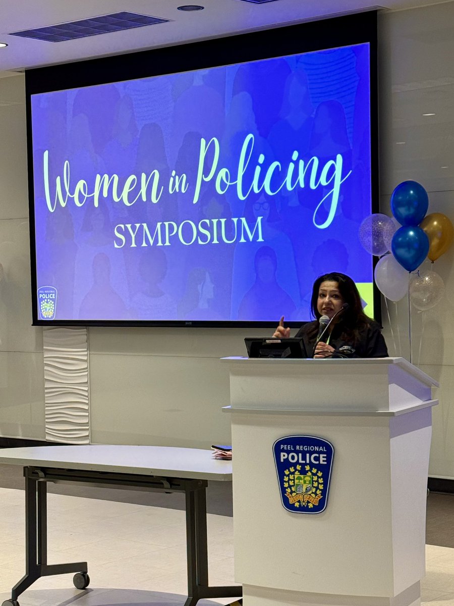 CAOLJackson's tweet photo. The buzz in the room at @PeelPolice’s 3rd Annual #WomeninPolicing Symposium today was undeniable. An event that grows each year, the ~70 women in attendance were immersed with amazing, talented female members from across @PeelPolice on #whyPRP @SumeetaKohli @PRPRecruiting #joinus https://t.co/TGWRbrstYg