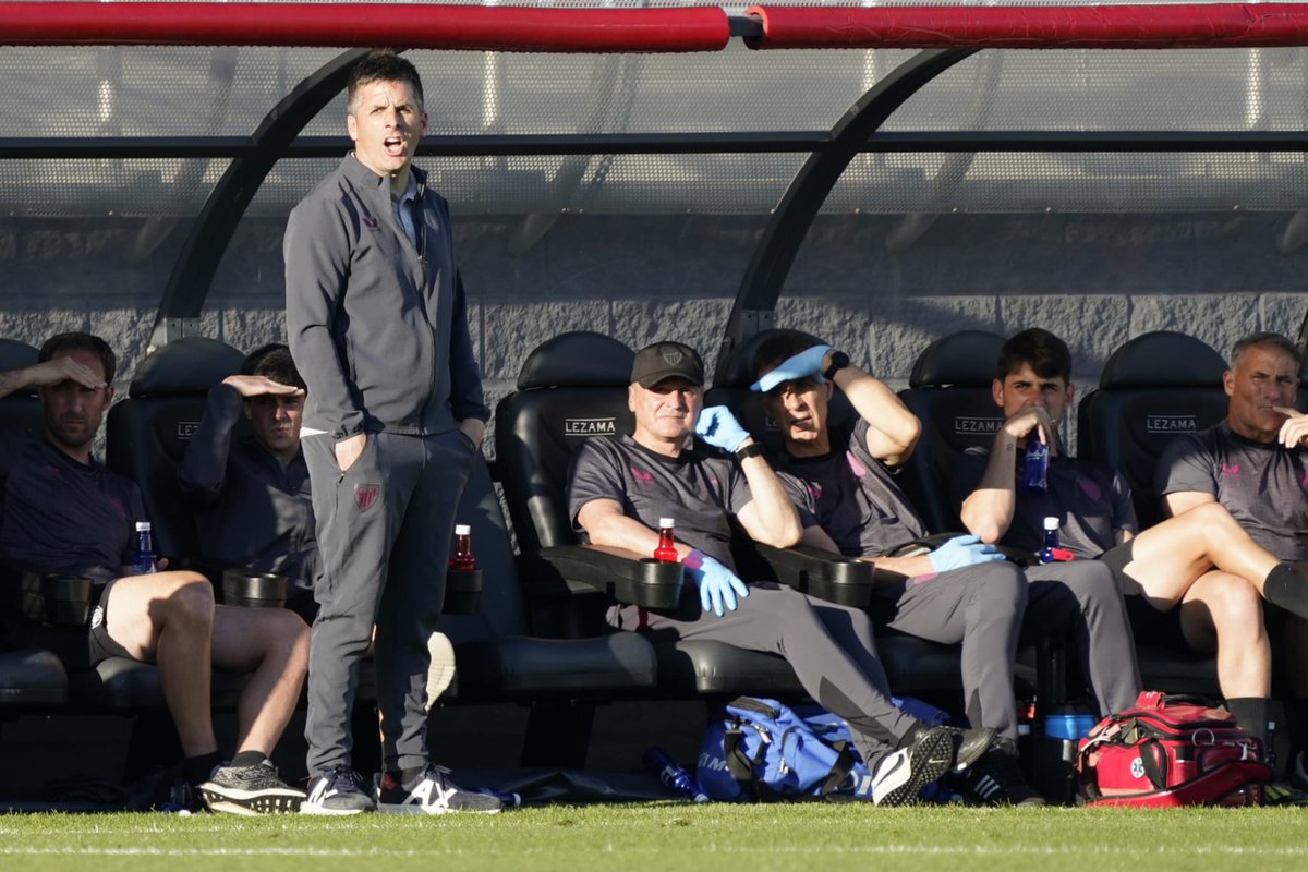 70' #BilbaoAthletic-en laugarren aldaketa. 

➡️ Monreal
⬅️ Gerenabarrena

2-2 I #BilbaoAthleticRealUnion #AthleticLezama 🦁