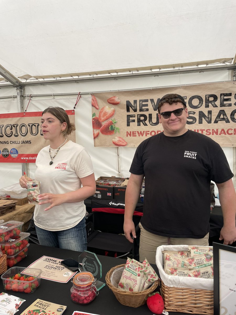 newforestsnacks's tweet image. Come & say hello @ChristchFoodFes , great vibe, great food & music . 🍓☀️
#BankHolidayMonday #festival #SupportLocal