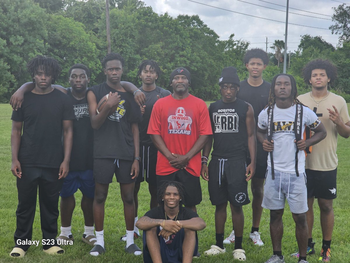 Had a great work out session with coach David today, No days off💪🏾
<a href="/CoachStrange06/">Freddie Strange Jr.</a>