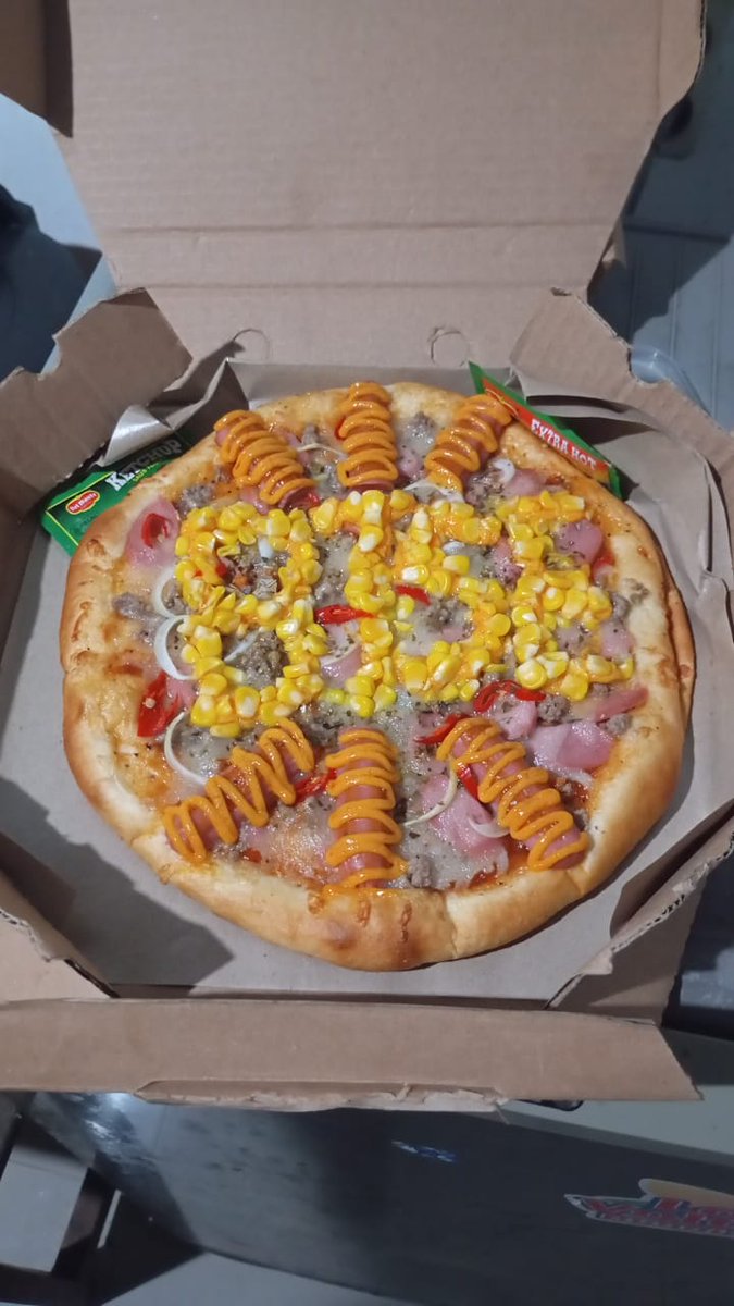 cryptomosters's tweet image. Hello my creative #BTSEPizzaDay
With effort, Mural chalk art need 8 hours to finish, 
@BTSE_Official 
@BTSEChinese