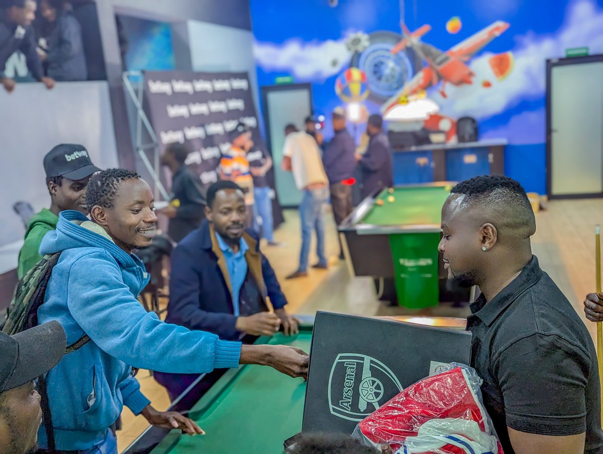 Gwamba ๐ฒ๐ผ (@gwambaofficial) on Twitter photo BETWAY FAMILY!!!
Quote this tweet with your BET INFLUENCER CODE and stand a chance to win a 20,000 Kwacha voucher From <a href="/BetwayMalawi/">Betway Malawi</a> and the ๐.
Mawatu EPL ikutha!
To open an account; bit.ly/Gwamba BETWAY FAMILY!!!
Quote this tweet with your BET INFLUENCER CODE and stand a chance to win a 20,000 Kwacha voucher From <a href="/BetwayMalawi/">Betway Malawi</a> and the ๐.
Mawatu EPL ikutha!
To open an account; bit.ly/Gwamba