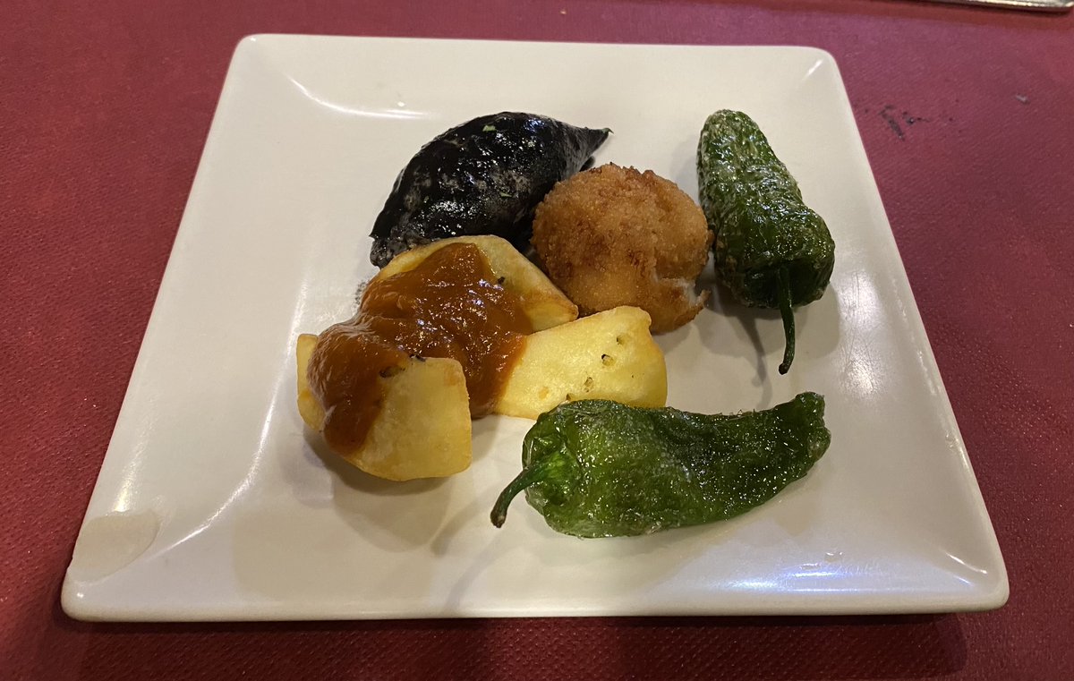RenoirGuides's tweet photo. #euskadi #basquecountry a few tapas in Batzoki Amilibia Jatetxea in the little town of #elorrio #bizkaia - #pimientos #patatasbravas #croquetas #squid in its own #ink #chipirones en su propia tinta https://t.co/PuWLivBP9D