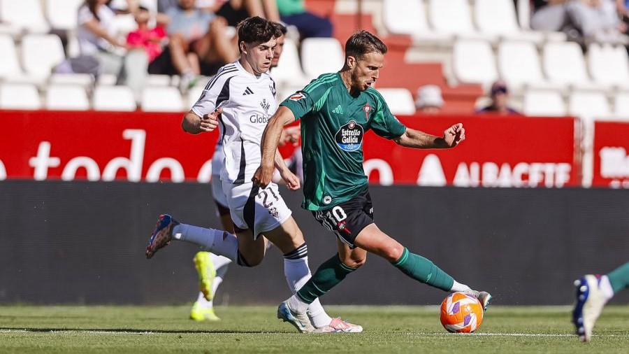 En Xogo tvG2 (@enxogo_tvg2) on Twitter photo 🚨Final no Carlos Belmonte
⏱️FT <a href="/AlbaceteBPSAD/">Albacete Balompié 🤍</a> 2-0 <a href="/racingferrolsad/">Racing Club Ferrol</a>
⚽️Higinio marcou o 2º xusto despois da expulsión de David Castro
🟥Antes fora expulsado tamén Puric, e o Rácing acabou con 9
📲O resumo, axiña no enlace de G24👉 tvg.gal/kl7k8 🚨Final no Carlos Belmonte
⏱️FT <a href="/AlbaceteBPSAD/">Albacete Balompié 🤍</a> 2-0 <a href="/racingferrolsad/">Racing Club Ferrol</a>
⚽️Higinio marcou o 2º xusto despois da expulsión de David Castro
🟥Antes fora expulsado tamén Puric, e o Rácing acabou con 9
📲O resumo, axiña no enlace de G24👉 tvg.gal/kl7k8