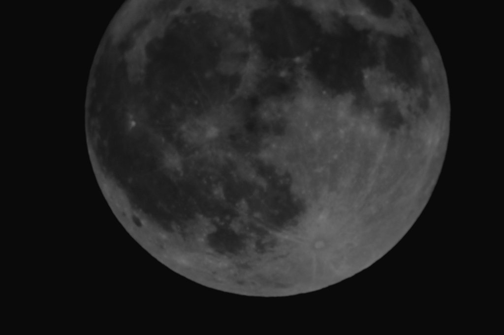 AlphaStance's tweet photo. Whenever I see full #moon, don't know why watermelon (aka Doanna) comes into my mind xD https://t.co/srFDpGMne2