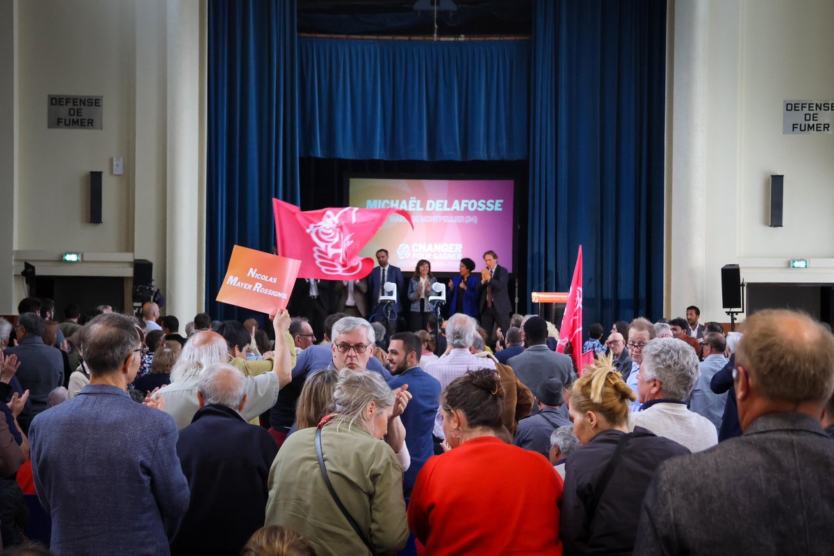 Fleautey's tweet photo. Quelle énergie collective autour de @NicolasMayerNMR !
De la ferveur, l’envie d’agir ensemble, de faire vivre fièrement les valeurs de la gauche, pour gagner et améliorer la vie !
Avec la force de tous nos territoires, l’ancrage et l’expérience de nos élus locaux, l’engagement de nos militants, nous avons la capacité de redonner au @Partisocialiste son identité !
Mardi, je vote Changer pour gagner !