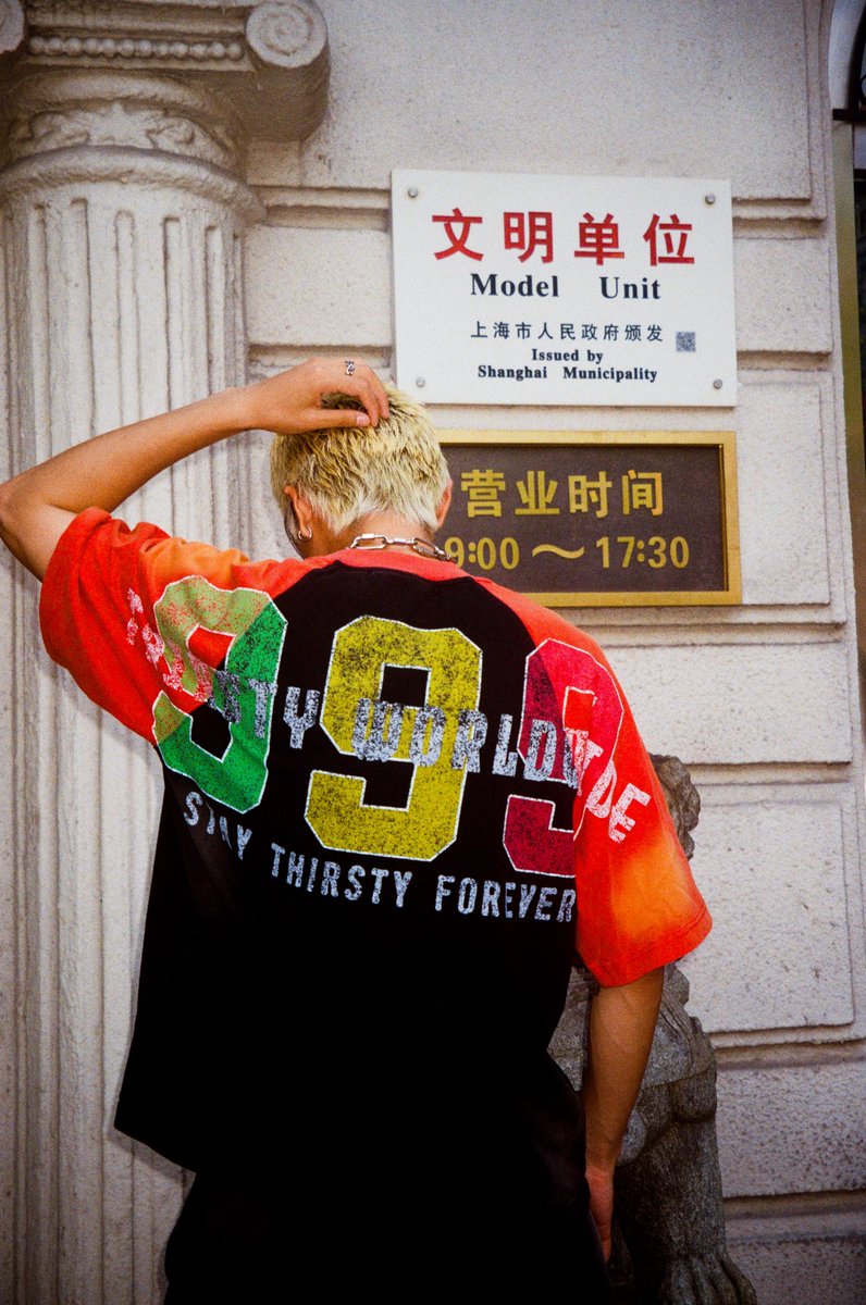 STRAFFITTI's tweet photo. CHINE$E RACK$ HIT$ DIFFARENTTT https://t.co/VtHWyAiJf0