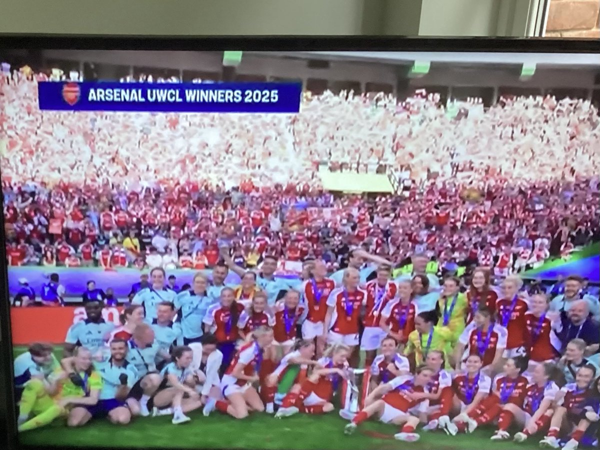 It’s 1-0 to The Arsenal.
That’s the way we like it.