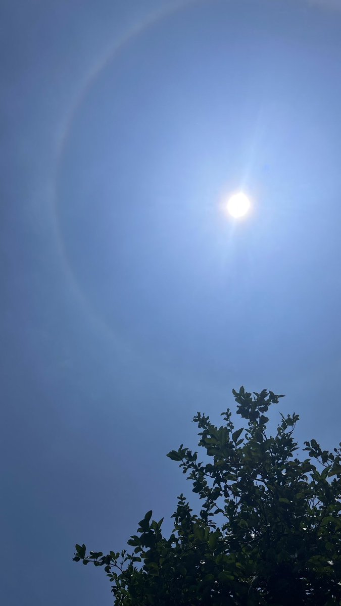 miichgala's tweet photo. El #HaloSolar a todo lo que da https://t.co/X7a9WzaWYM