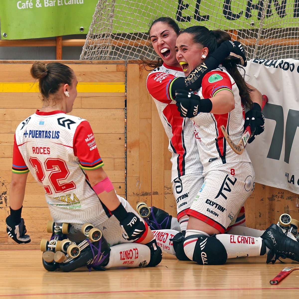 📷📷Galería fotográfica partido #OKLigaIberdrola entre
<a href="/gijonhc/">Telecable Hockey Club</a> vs <a href="/hoquei_vilasana/">CLUB PATÍ VILA-SANA</a> (Gijón, 24/05/25):  

luisvelasco.es/album/telecabl…

#hockeypatines #hockeysobrepatines