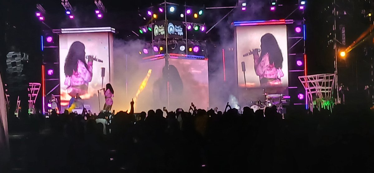 beckersempebwa's tweet image. Happening Now: Climax of @poate2025 concert at @spekeresort on stage is #winnienwagi