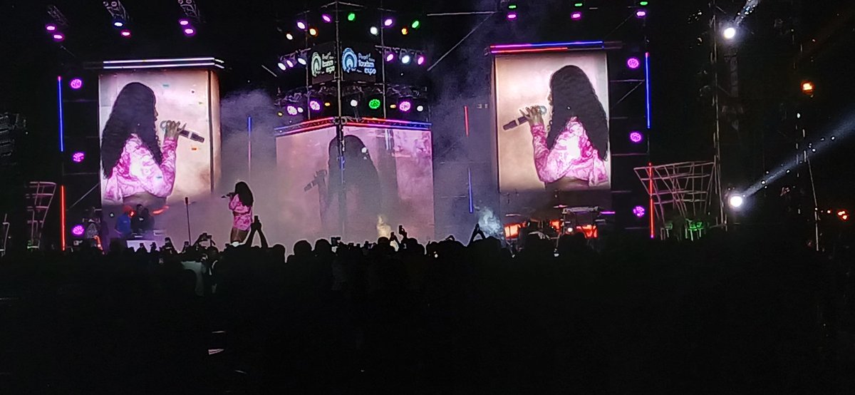 beckersempebwa's tweet image. Happening Now: Climax of @poate2025 concert at @spekeresort on stage is #winnienwagi