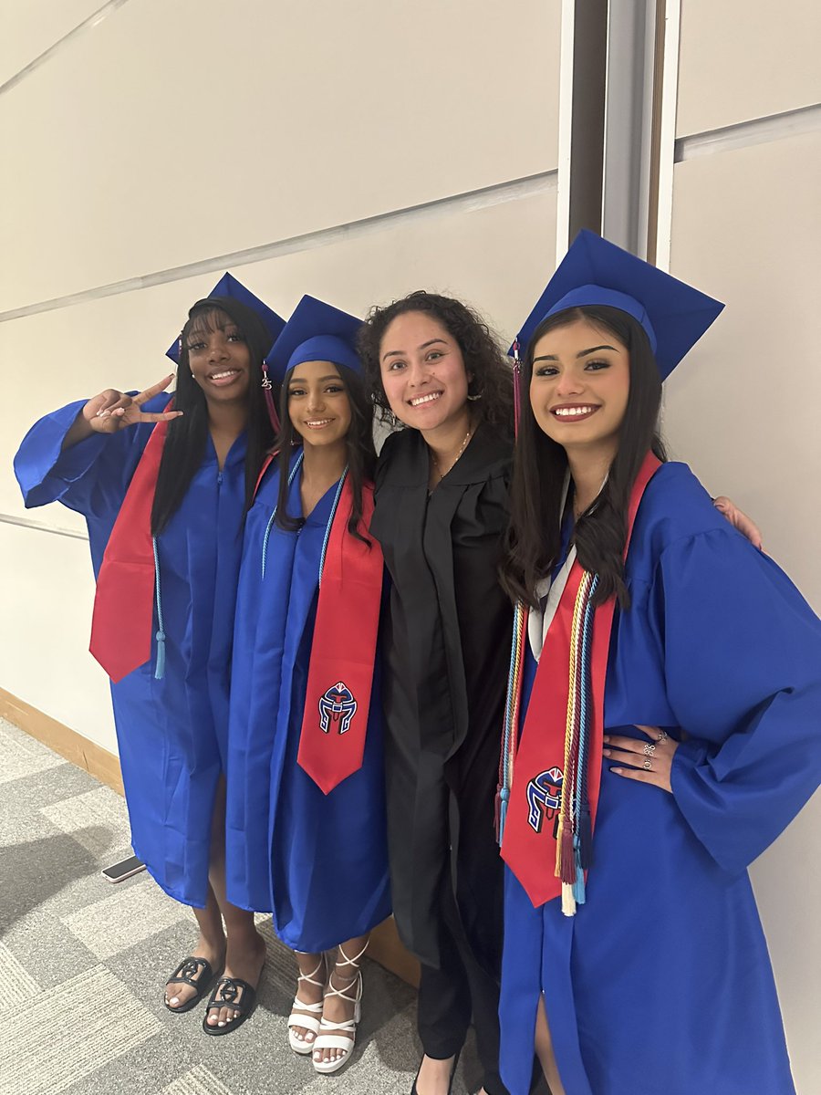 So proud of my Class of 2025 seniors! It’s been an honor coaching you. Wishing you all the best!💙🏐 #SGHSClassOf2025