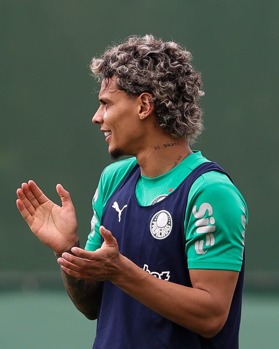 Palmas pra #FamíliaPalmeiras que vai lotar o Allianz Parque amanhã 👏💚