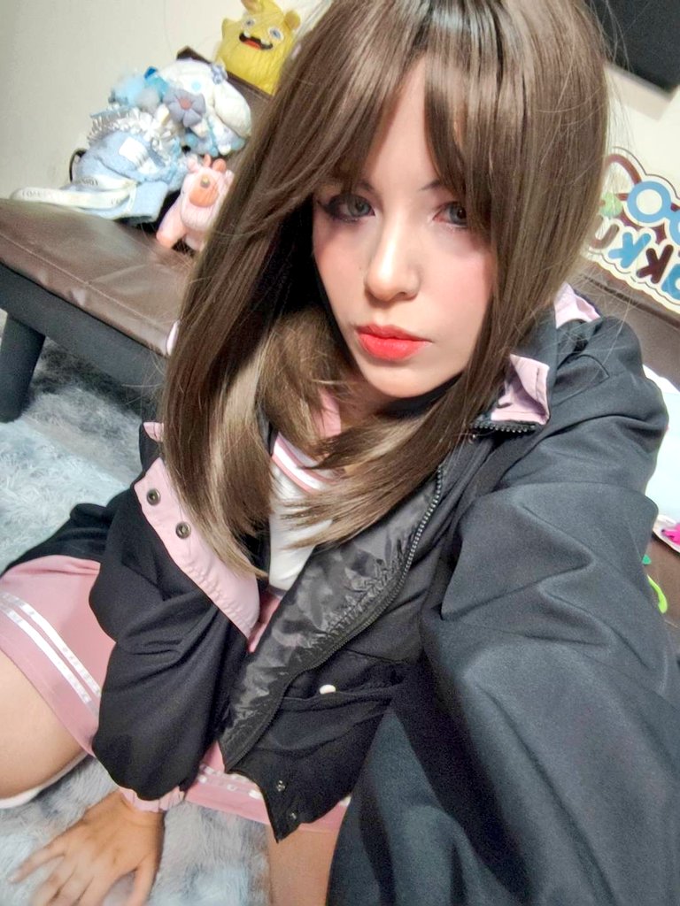 Aquí les dejo las dos fotos que les prometí el día de ayer 🙈

Ahora estoy camino al Zein Internacional como invitada 😼 nos vemos ahí 💕