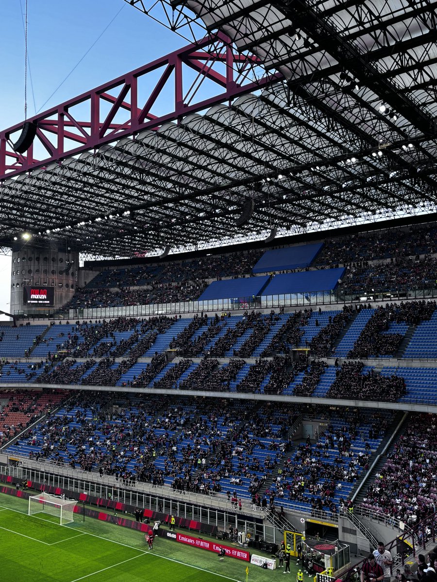Curva Sud did a choreography at San Siro saying “Go Home”

they’re expected to leave the stadium at the 15th minute as a sign of protest