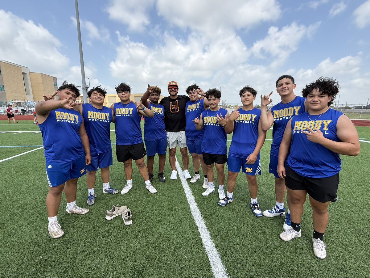 Bill Waddill (@coachwaddill) on Twitter photo Moody alumni <a href="/MichaelCantu_7/">Michael Cantu</a> came down from UT to support our Trojan football players! Thanks big guy! <a href="/TrojanPrideFtbl/">CC Moody Trojans Football</a> <a href="/CCMoodyHS/">Moody High School</a> <a href="/EAV1977/">EVela, Ed.D.- Principal Foy H. Moody HS</a> Moody alumni <a href="/MichaelCantu_7/">Michael Cantu</a> came down from UT to support our Trojan football players! Thanks big guy! <a href="/TrojanPrideFtbl/">CC Moody Trojans Football</a> <a href="/CCMoodyHS/">Moody High School</a> <a href="/EAV1977/">EVela, Ed.D.- Principal Foy H. Moody HS</a>