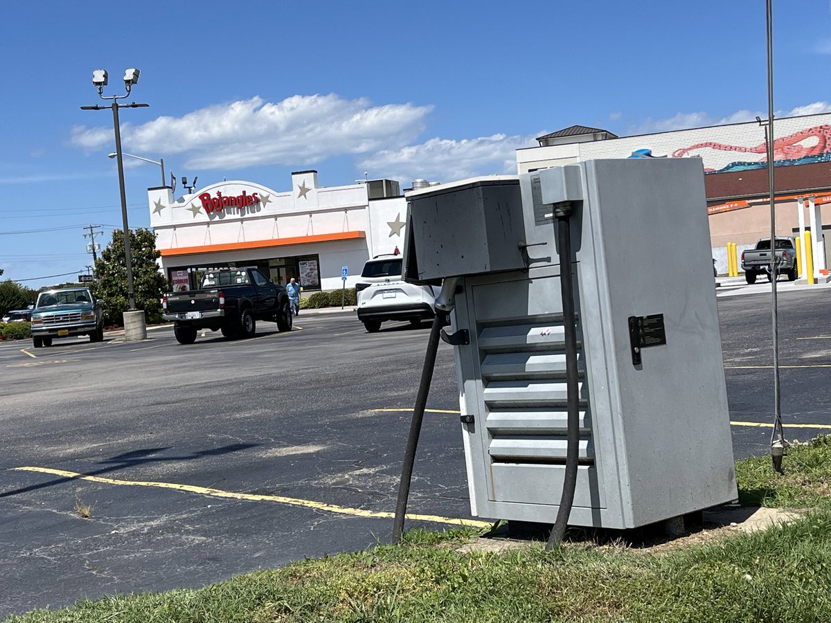 pluginsites's tweet photo. Bojangles Virginia Beach. IYKYK https://t.co/TeUbE2oDK2