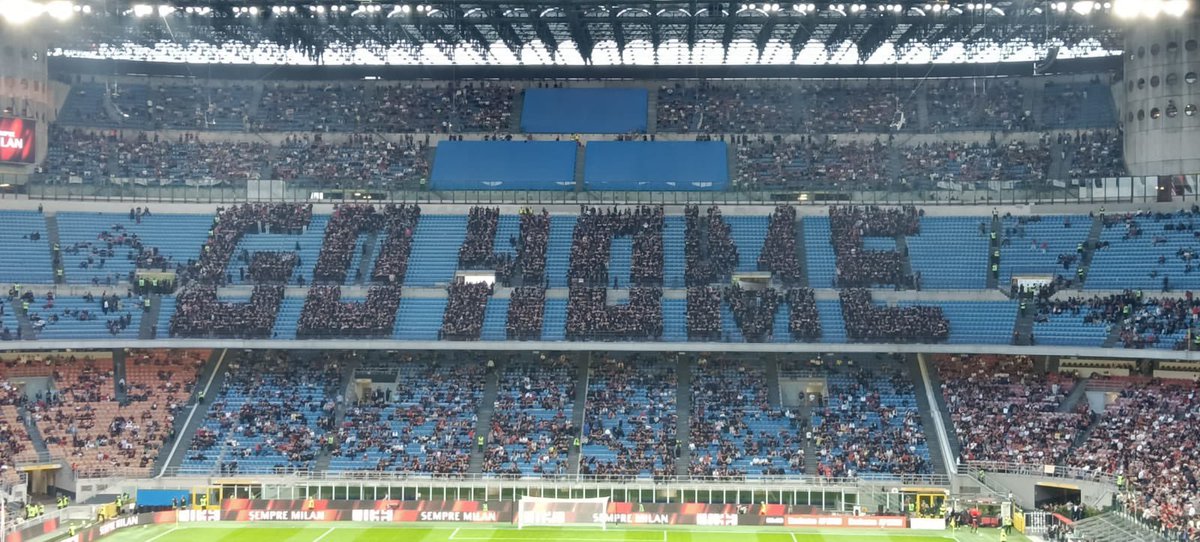 DeadlyAngelo97's tweet photo. Il Milan siamo NOI.
Fuori i mercanti dal tempio!
AVANTI MILANISTI 🔴⚫️
#LiberateIlMilan #ElliottOUT #MilanMonza #SingerOUT https://t.co/xl4D4MhSR0