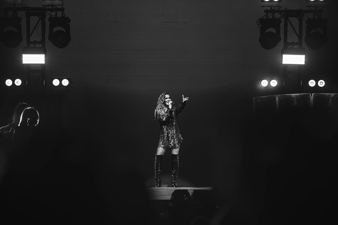 FanClubMalu's tweet photo. 🇨🇱✨ Malú conquistó el Gran Arena Monticello de Chile en una noche llena de emociones, éxitos y reencuentros inolvidables.

Malú continuará la celebración de sus 27 años de carrera subiéndose esta noche sobre el escenario del Teatro Opera de Buenos Aires, poniendo el broche final a esta inolvidable gira #ATodoSíTour.