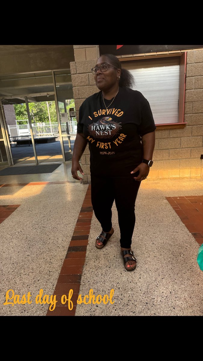IamMrsBrunson's tweet photo. 1st day vs last day (I’m sure I was fussing at someone 🤦🏾‍♀️😂)at DBMS… Year 1 in the books with many more to go! GOD put me where I needed to be… #educator..#beginnerteacher…#1styr…#middleschool…#Hawks https://t.co/N0S0JnRsx1