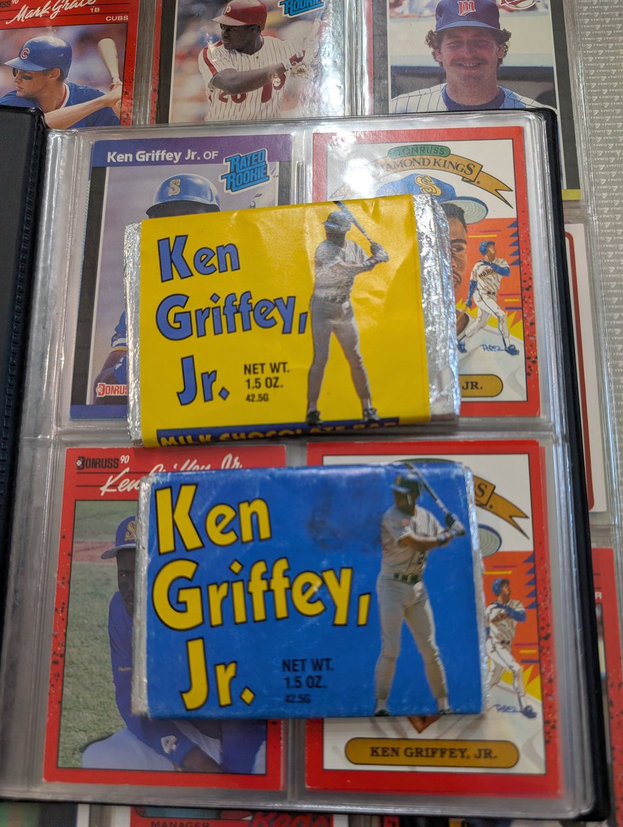 GregJamesSound's tweet photo. Think this chocolate is still ok? @Softykjr @BuckyJacobsen @dickfain @Mariners @MarinerMuse https://t.co/1JsahA0wE2